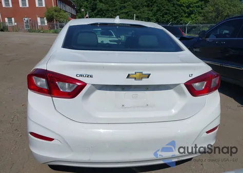 2018 Chevrolet Cruze Lt Auto z USA, uszkodzony, nr VIN 1G1BE5SM0J7103640